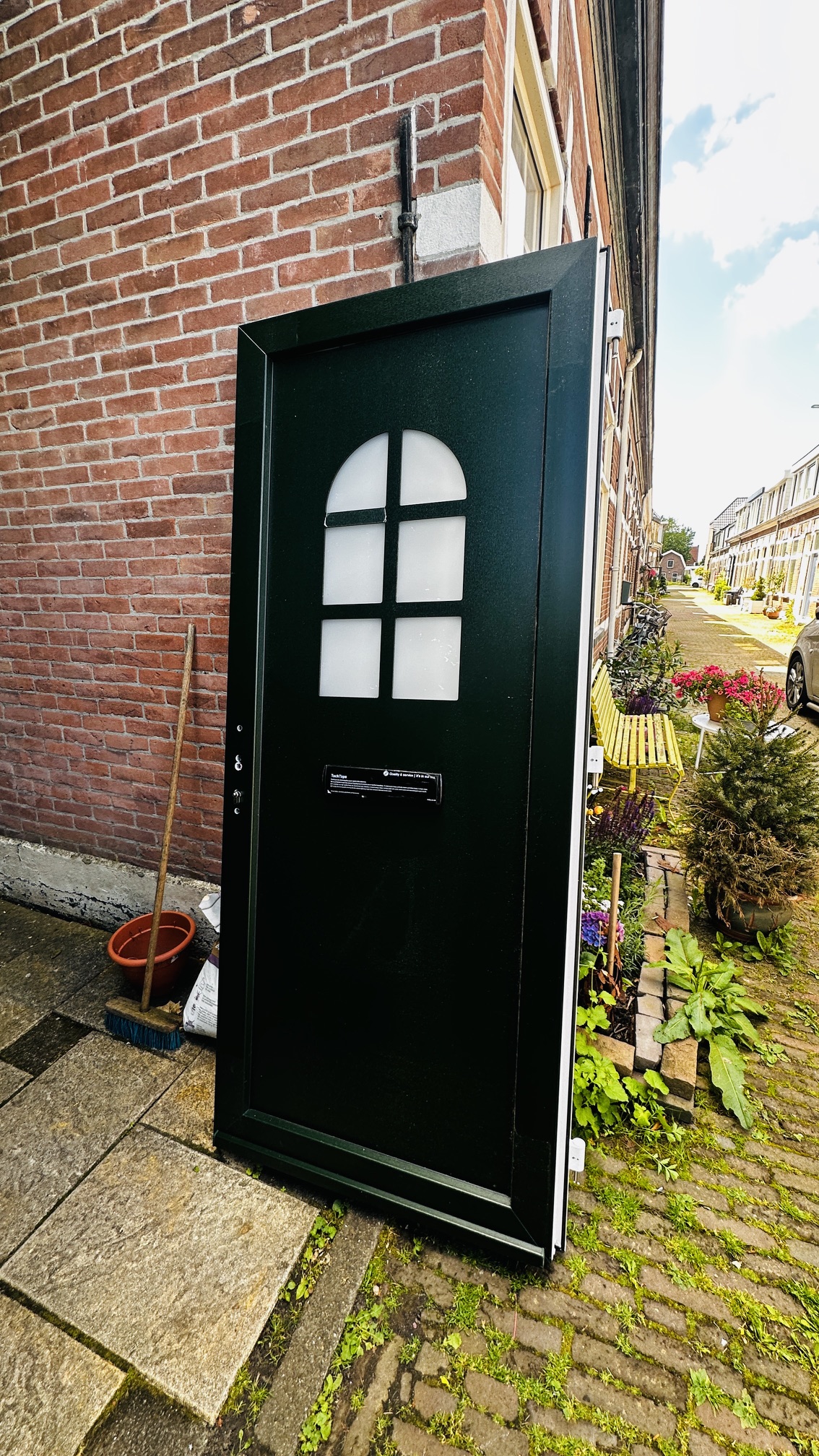 Designdeuren en kozijnen in Amsterdam en omgeving – geplaatste deur