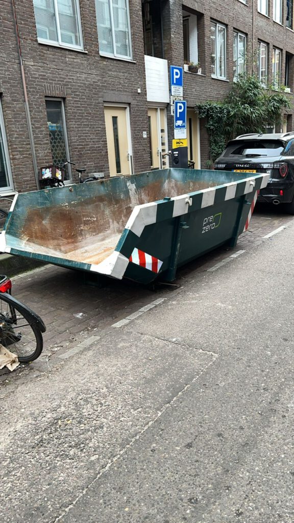 Bouwcontainer tijdens de werkzaamheden – Govert Flinckstraat, Amsterdam